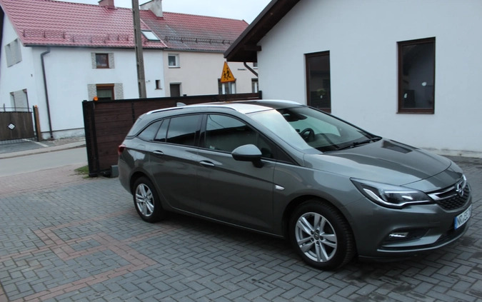 Opel Astra cena 32900 przebieg: 221421, rok produkcji 2017 z Olsztyn małe 352